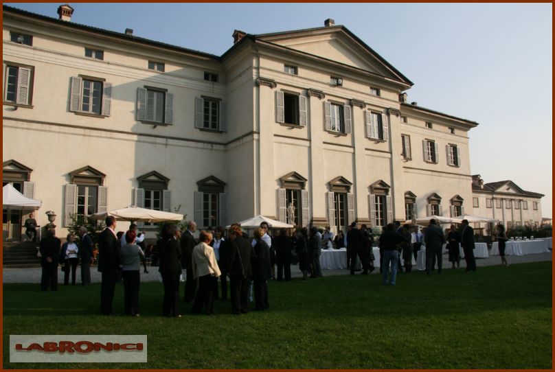 Clicca sul nome per scaricare le foto