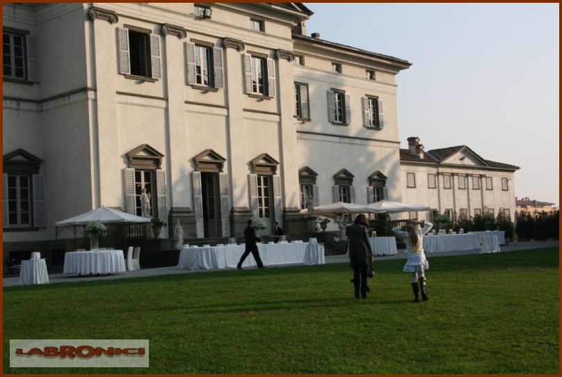 Clicca sul nome per scaricare le foto