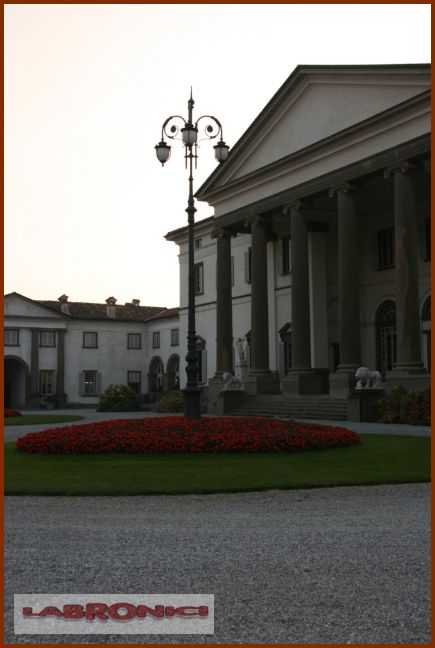 Clicca sul nome per scaricare le foto