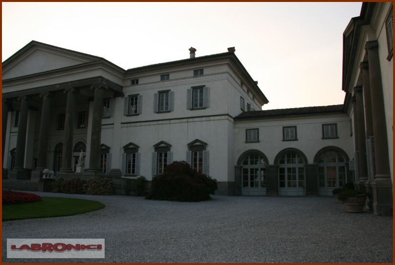 Clicca sul nome per scaricare le foto