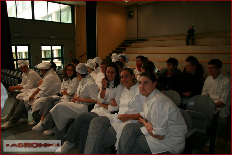 Clicca sul nome per scaricare le foto 