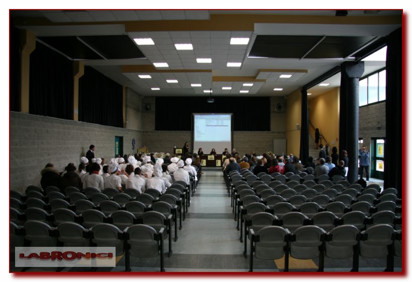 Clicca sul nome per scaricare le foto 