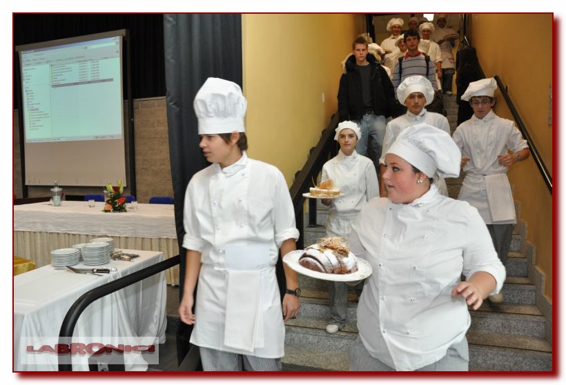 Clicca sul nome per scaricare le foto 