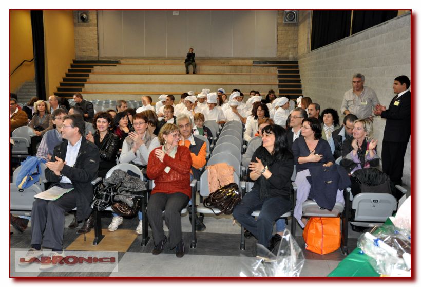 Clicca sul nome per scaricare le foto 