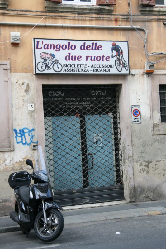 Clicca sul nome della foto  per scaricare (formato compresso)